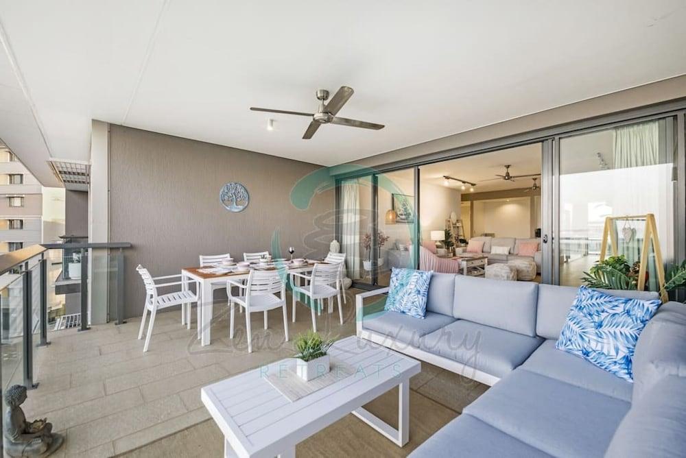 ZEN PENINSULA - 3 BR Waterfront Apt