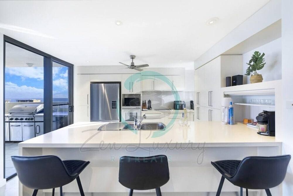 ZEN AT ARKABA - 3BR Luxury Apartment