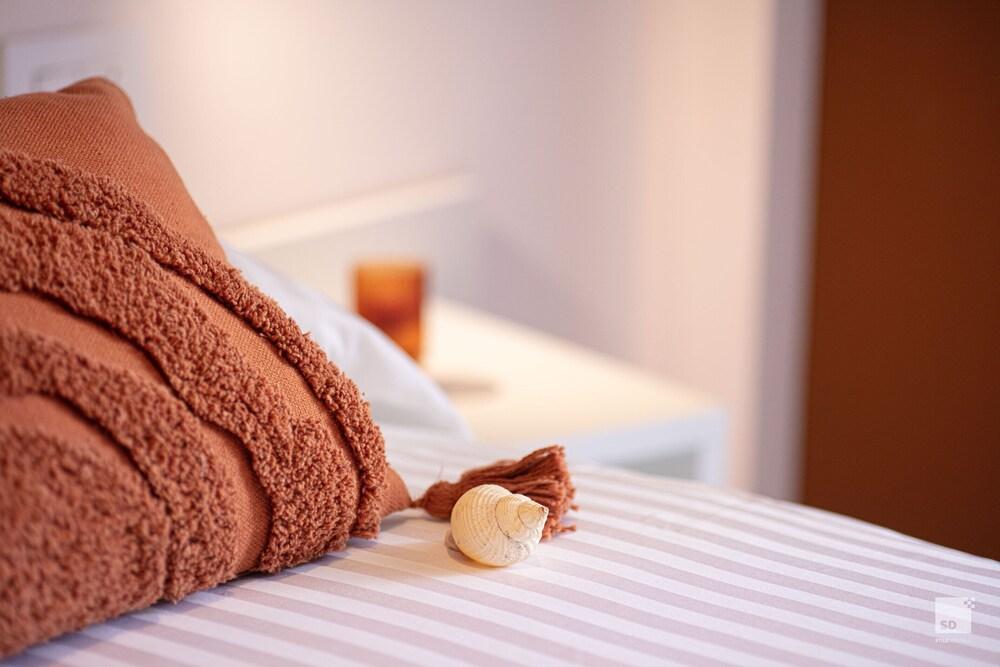 The Lady C - High Apartments