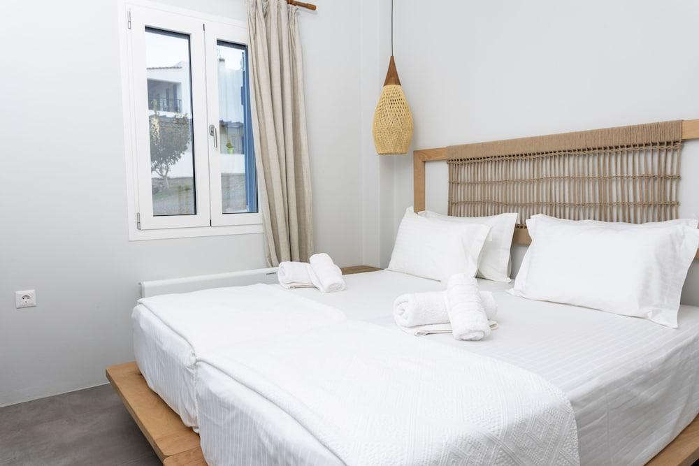 Alsea Seafront Apartments