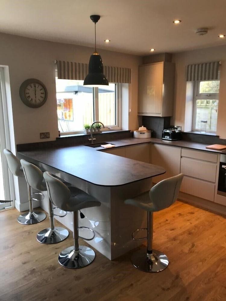 Just Stay Wales - Marshmallow Cottage