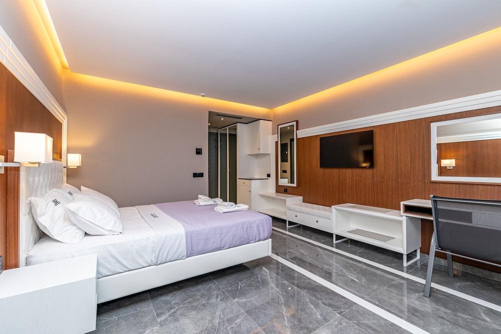 BARETI BOUTIQUE HOTEL