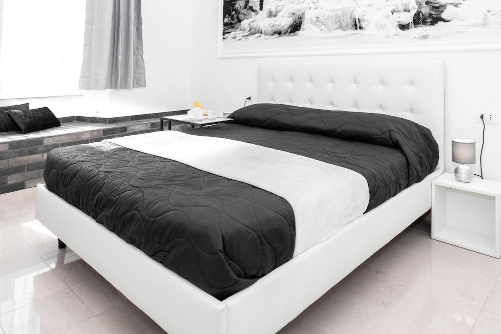 Emperooms Guest House