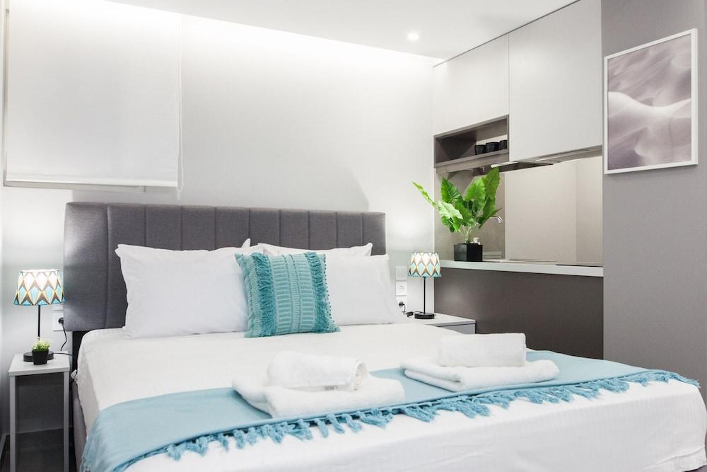 Modern Newly Built Studio near Hilton