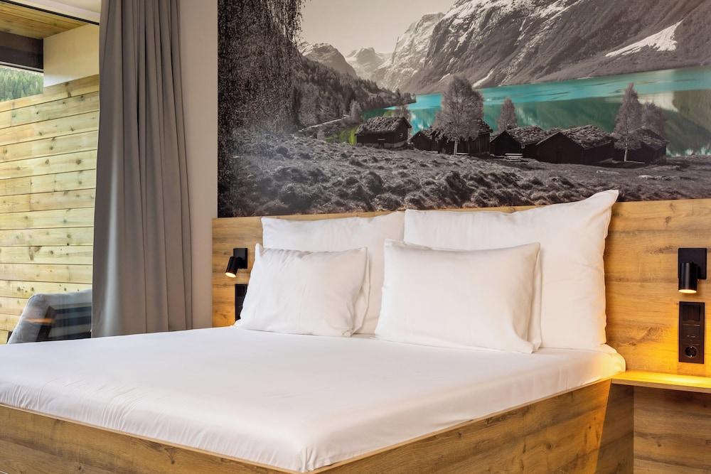 Stryn House - Hotel & Apartments