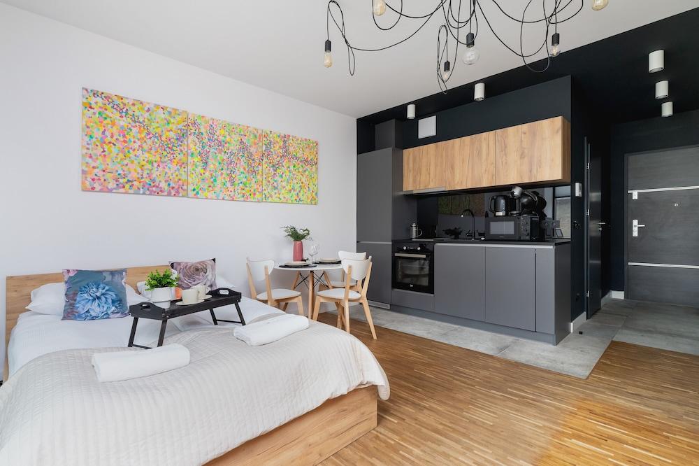 Wawrzynca Studio Cracow by Renters