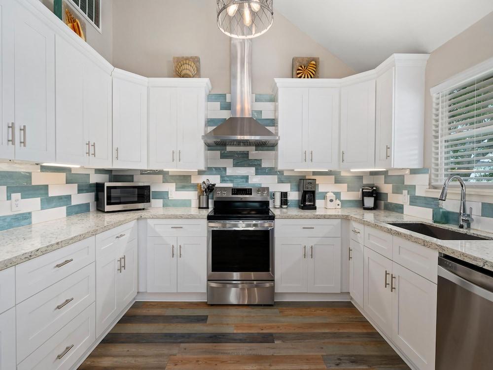 The Lodge at Little Bay