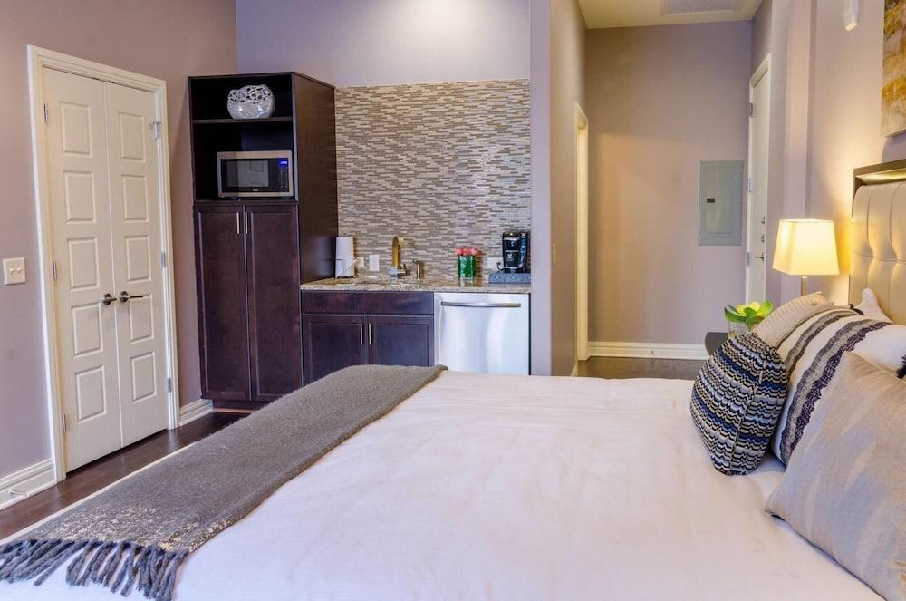 Austin Beautiful Studio Apartment