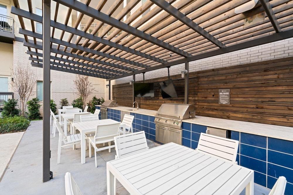 Arlington Comfortable Studio Apartment