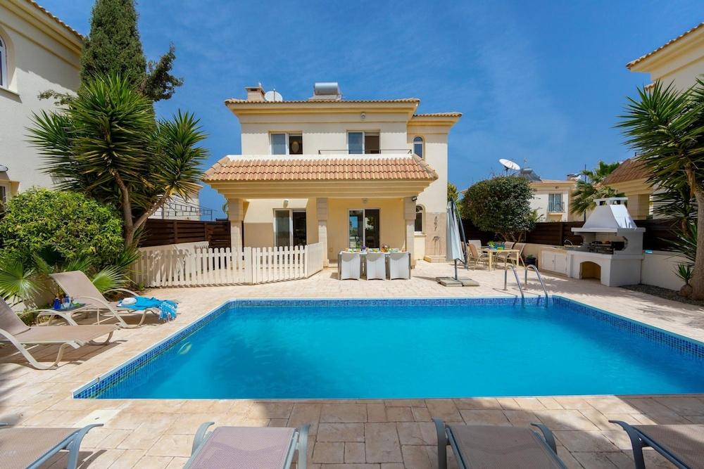 Protaras Villa Athamas Blue