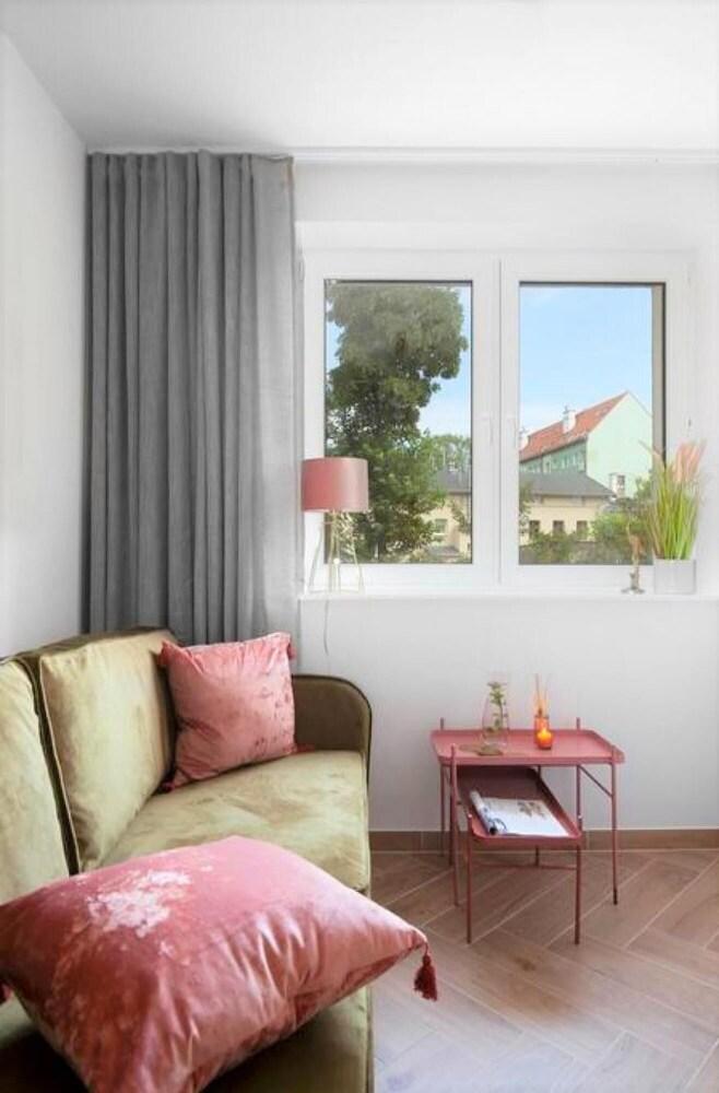 Elite Apartments Beachfront Studio Przy PLA Y