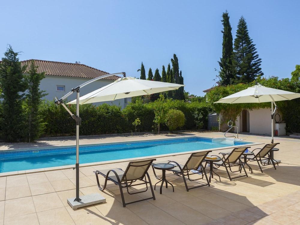 Meneou Seaside Mansion 7