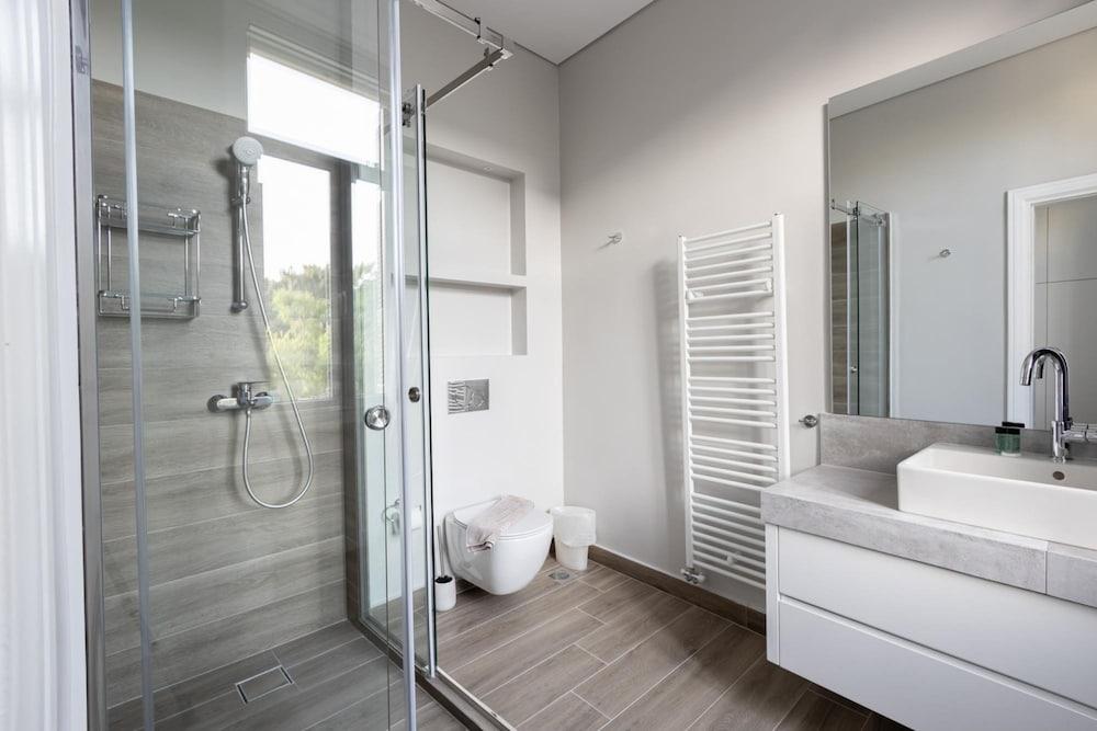 Plaka s Privileged Accommodation