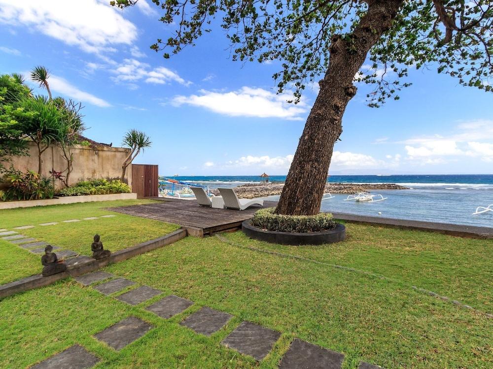 Villa Pantai Candidasa