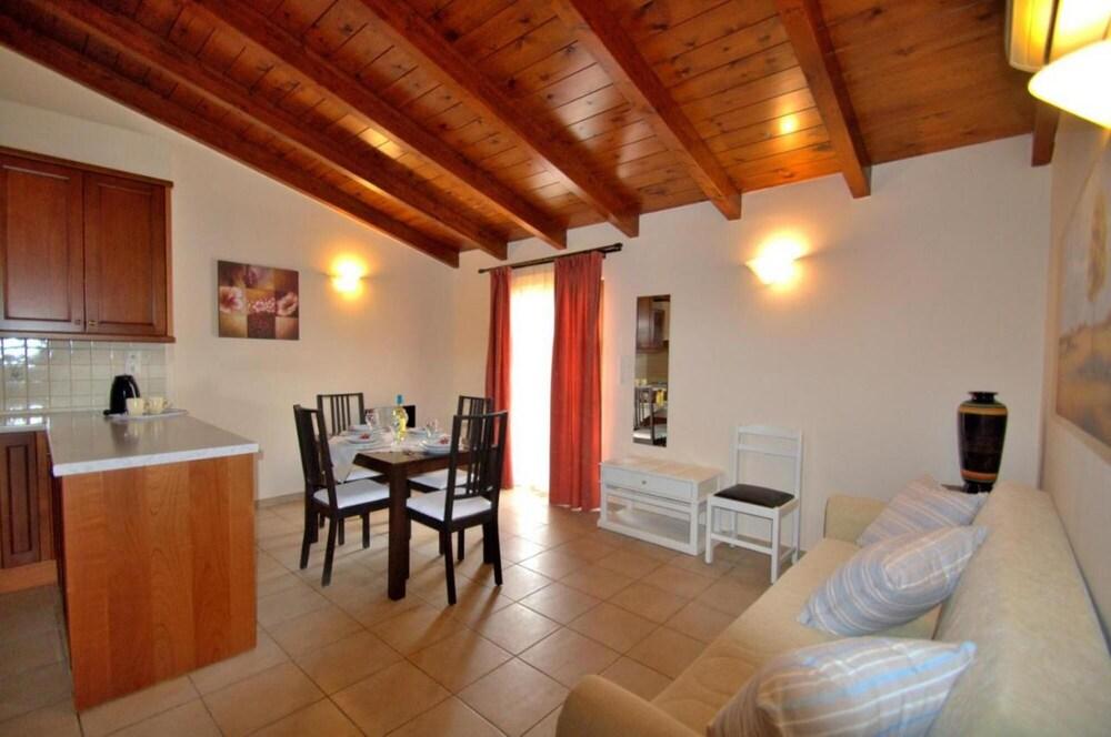 Katrina Superior Apartment 5 With Balcony