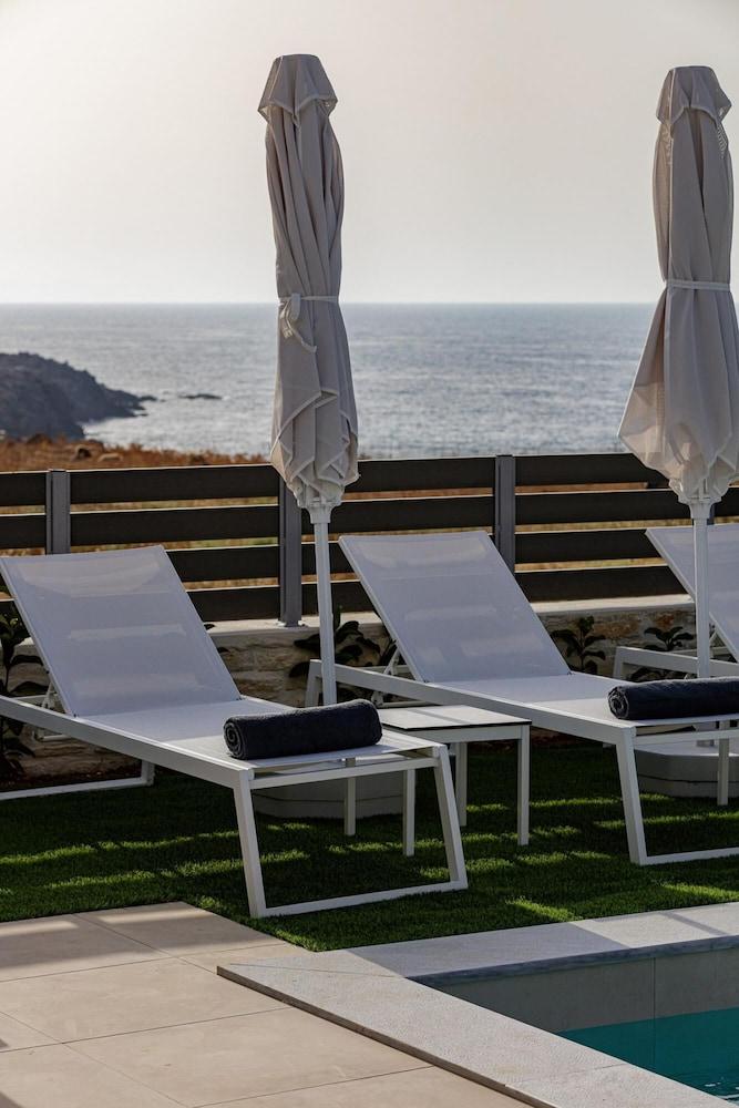 Dodici Luxury Villa - With Heated Pool