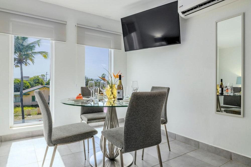 Turibana Plaza Suite 1