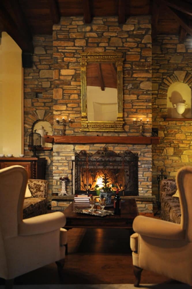 Archontiko Polyzos 20 Paparouna