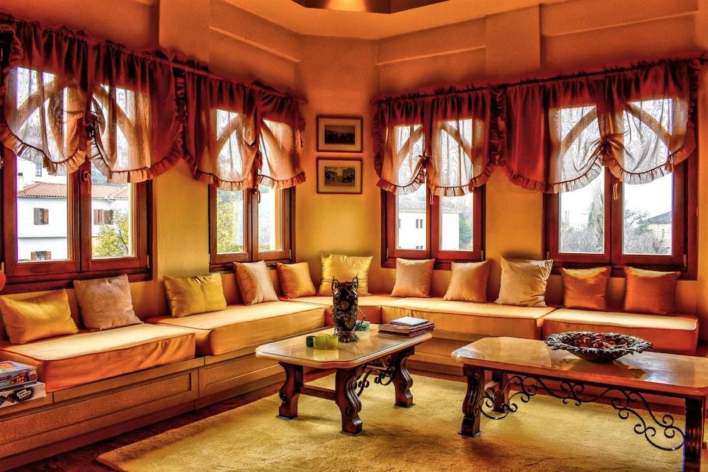 Archontiko Polyzos 13 Menda