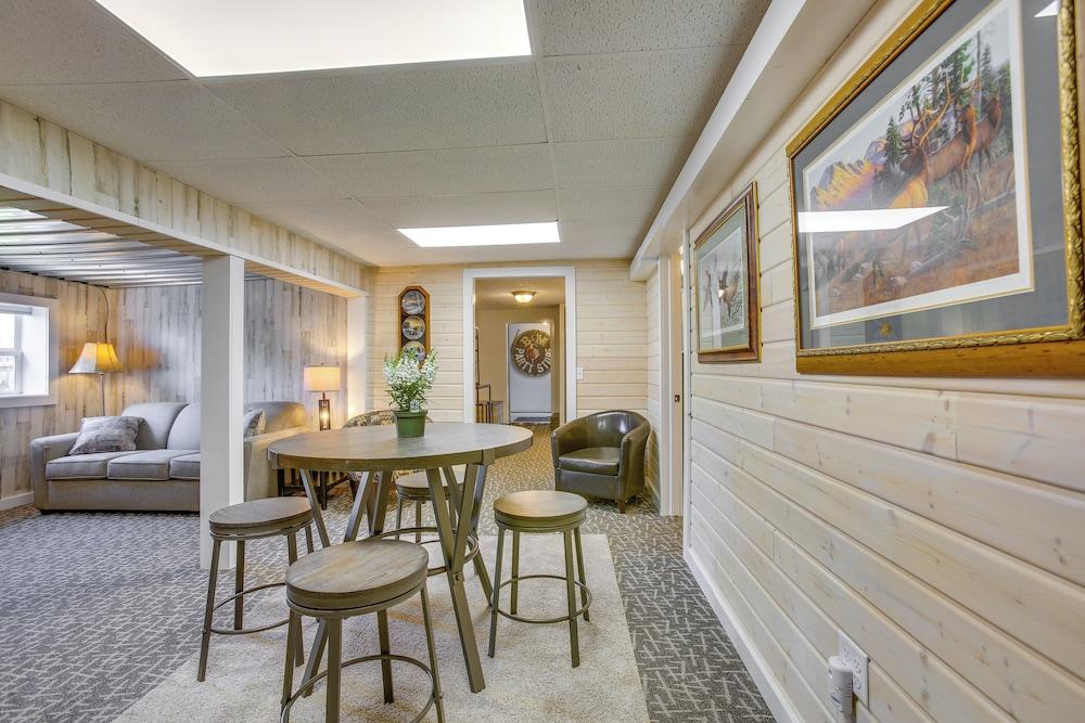 Charming Lake Ann Apartment - Walkable Location!