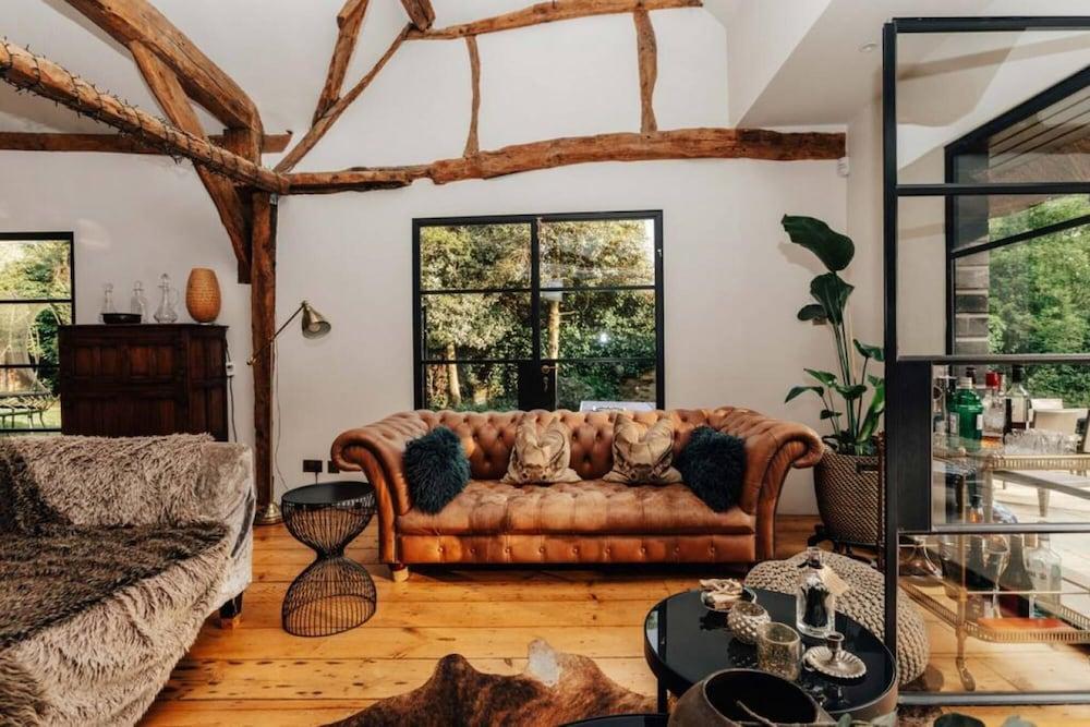 The Lakeside Viewing Gallery - From 900 Per Night