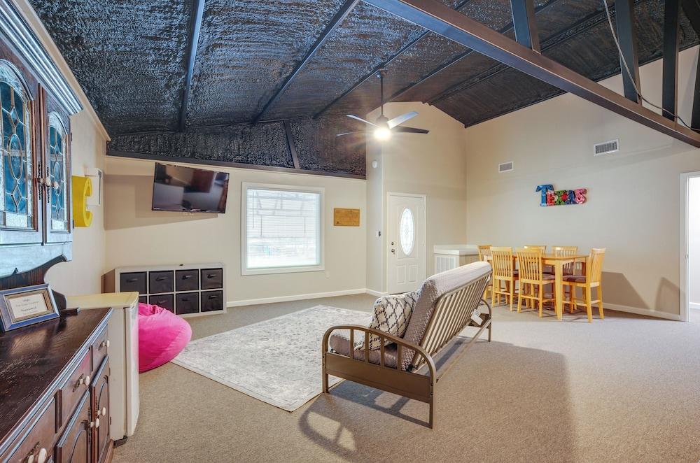 Point Blank Vacation Rental w/ Large Patio!