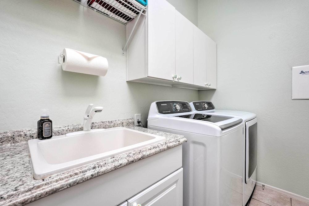 Glendale Getaway w/ Outdoor Pool + Gas Grill!