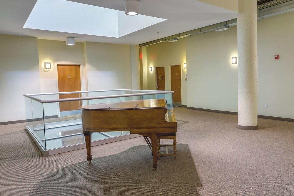 Waterfront Sandusky Vacation Rental: Downtown!