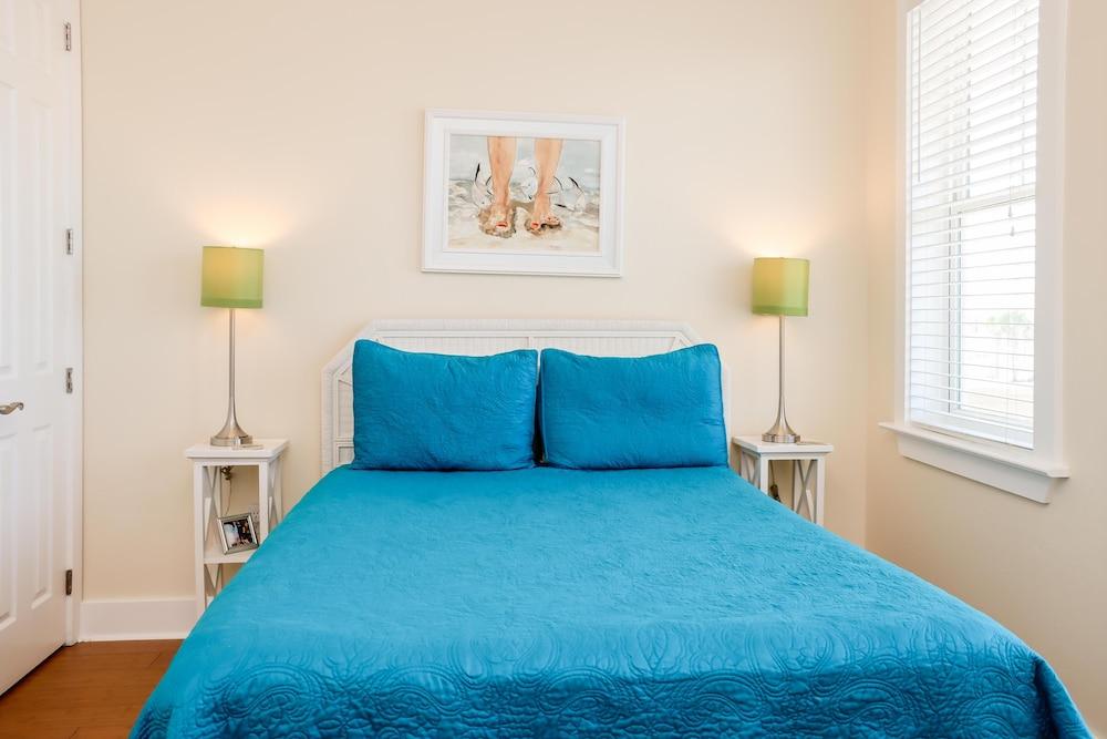 Waterside Village Cottage 3220