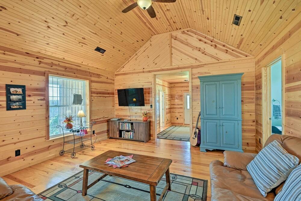 Breathtaking Elkin Getaway w/ Vineyard Views!