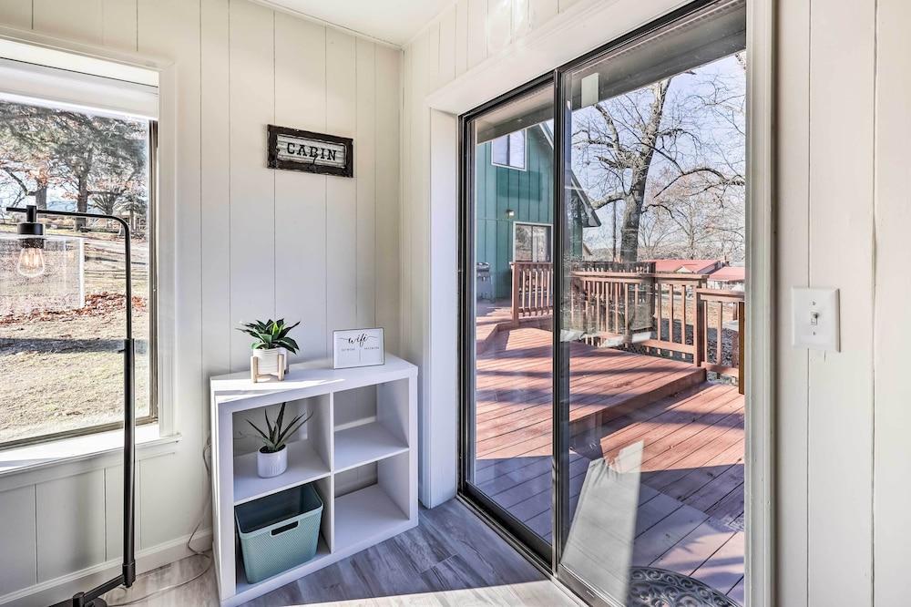 Dock & Pool Access: Lakefront Grove Home!