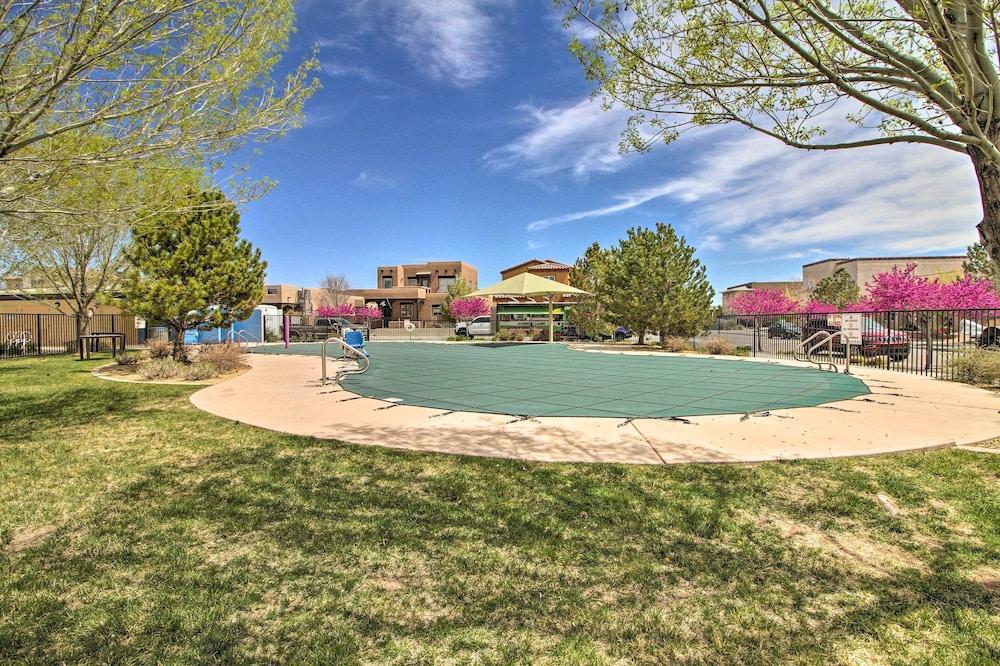 Walk to Netflix Studios: Updated ABQ Getaway!