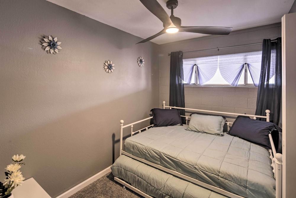 Centrally Located Gem With Laughlin Strip Views!