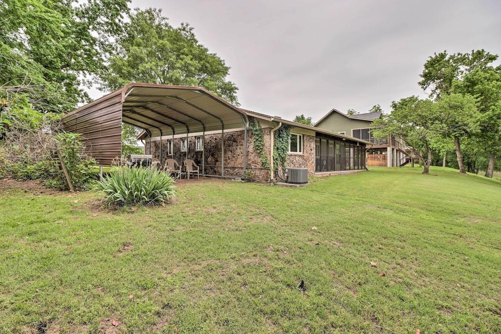 Norfork Getaway: Walk in White River Access!