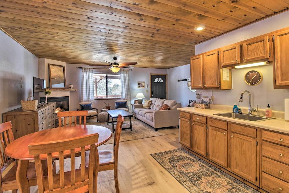 Cozy Heber Cabin Retreat w/ Deck + Fireplace!