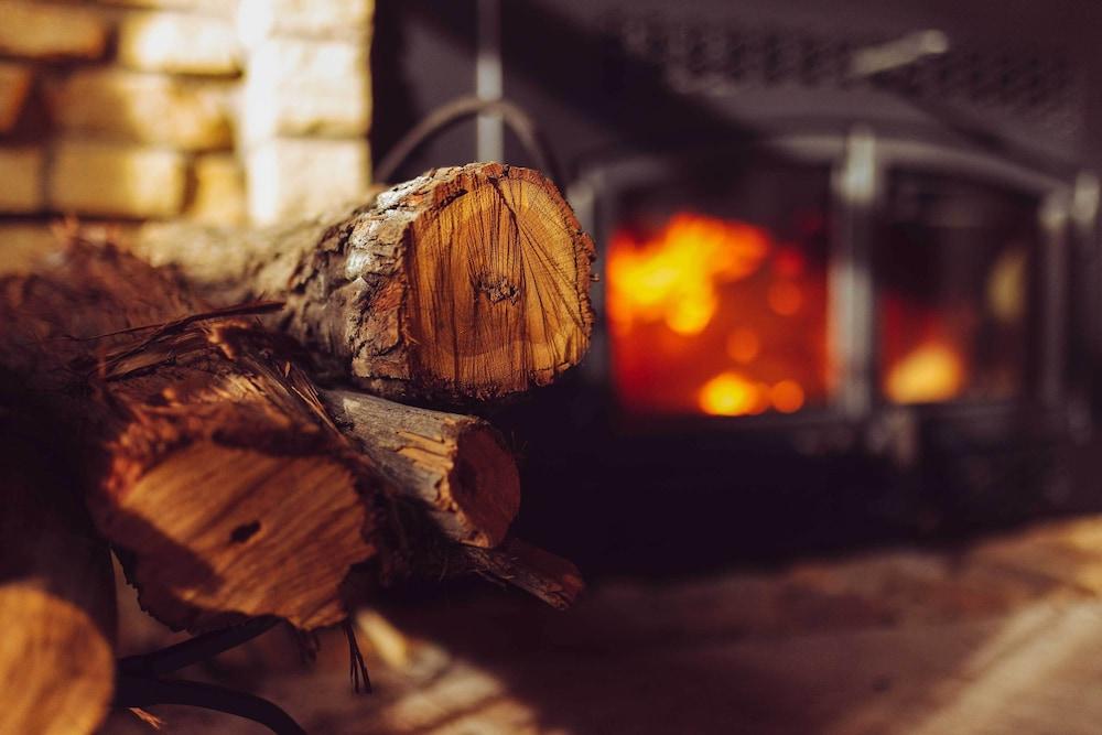 Furnished Deck + Fire Pit: Happy Jack Cabin