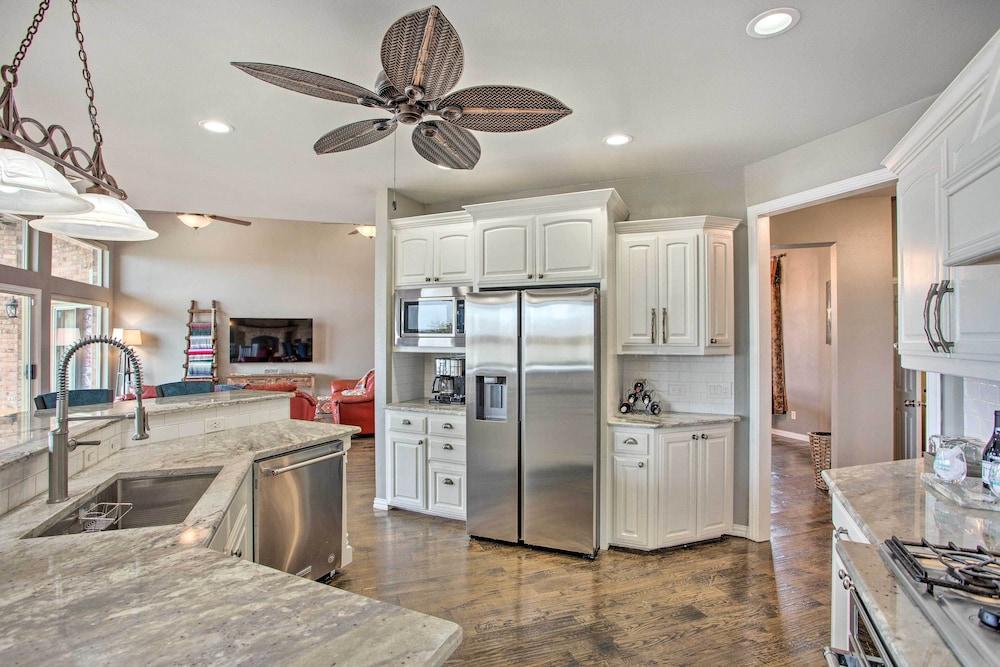 Lakefront Little Elm Home w/ Private Pool!