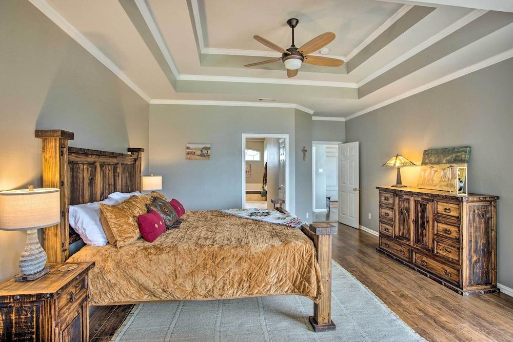 Lakefront Little Elm Home w/ Private Pool!