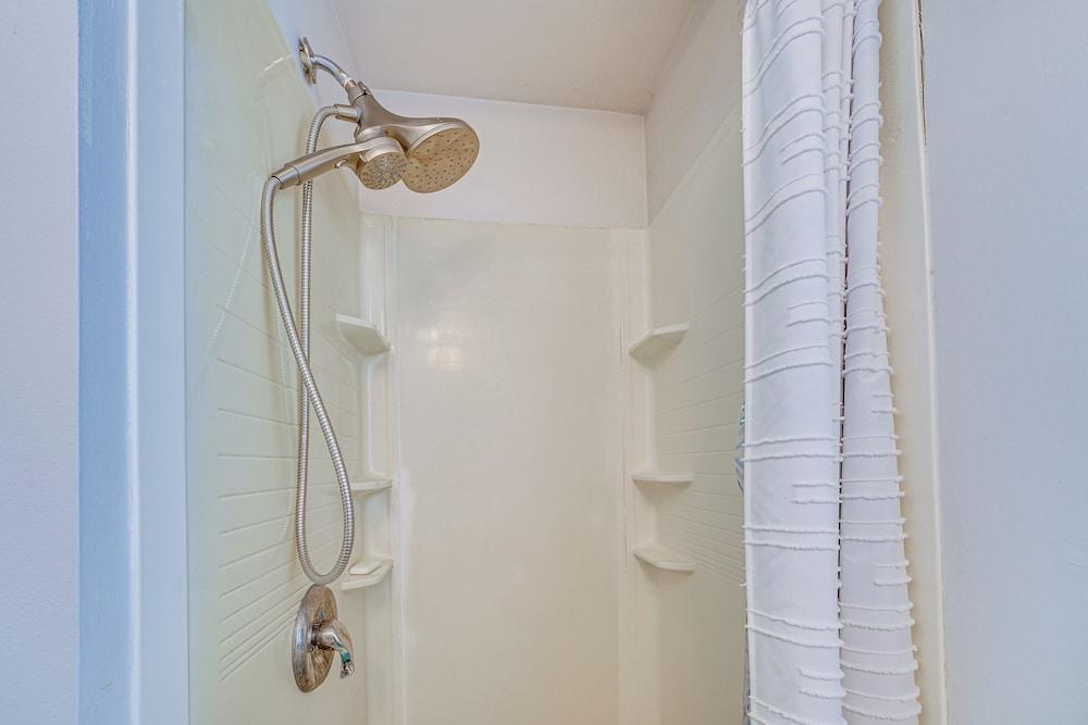 Lakefront Brohman Retreat w/ Dock & Fire Pit!