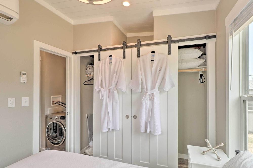 Modern Sunset Cabin w/ Wood Fire Pit!