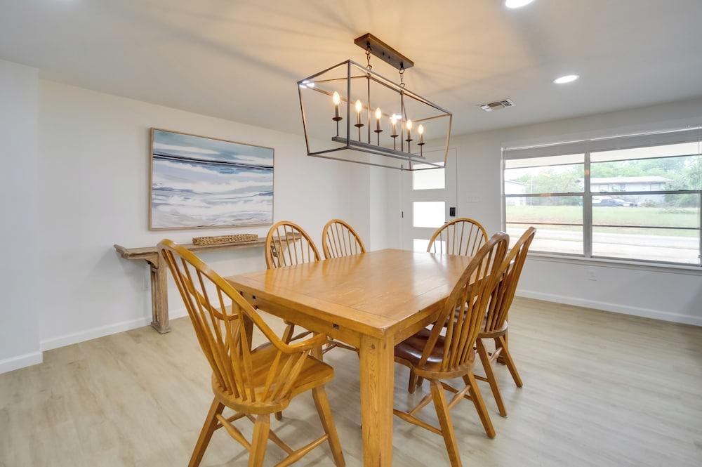 Lakefront Granite Shoals Escape w/ Dock!