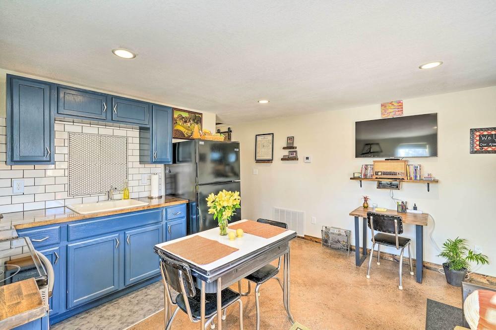 Kid-friendly House ~ 8 Mi to Cedar Rapids!