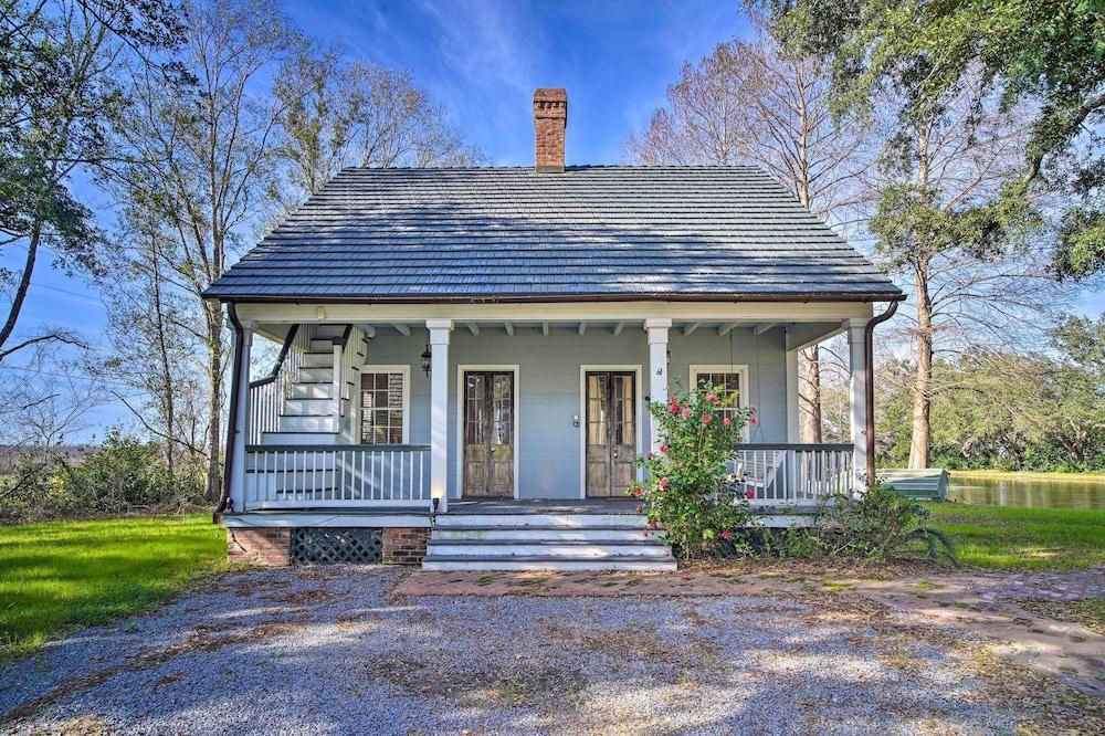 Idyllic Houma Vacation Rental on Shared Pond!