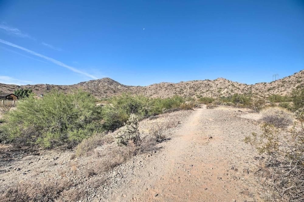 Heated Pool, Views, & Trail Access: Phoenix Escape