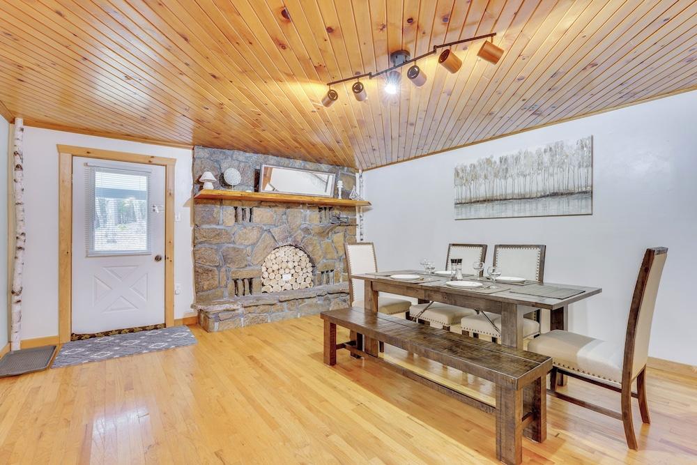 Athol Vacation Rental w/ Mountain Views!