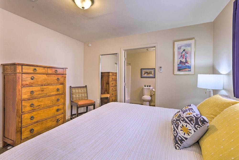 Oro Valley Retreat w/ Pool, Spa & Rooftop Views!