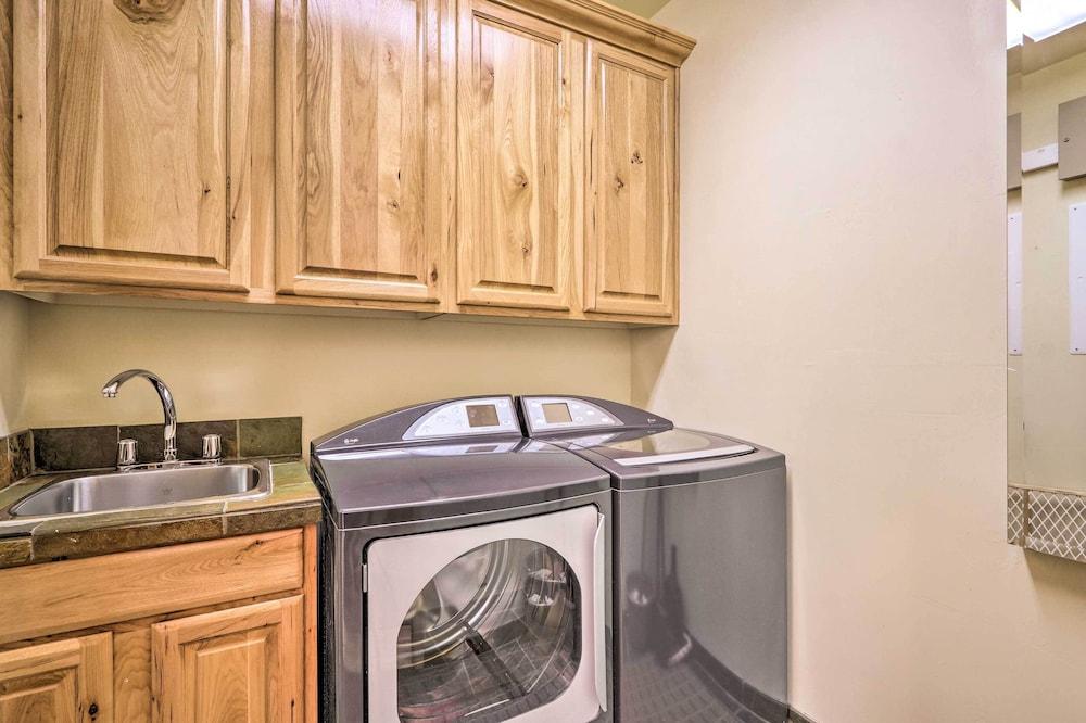 Hike, Fish, Golf & Ski: High Country Log Cabin!