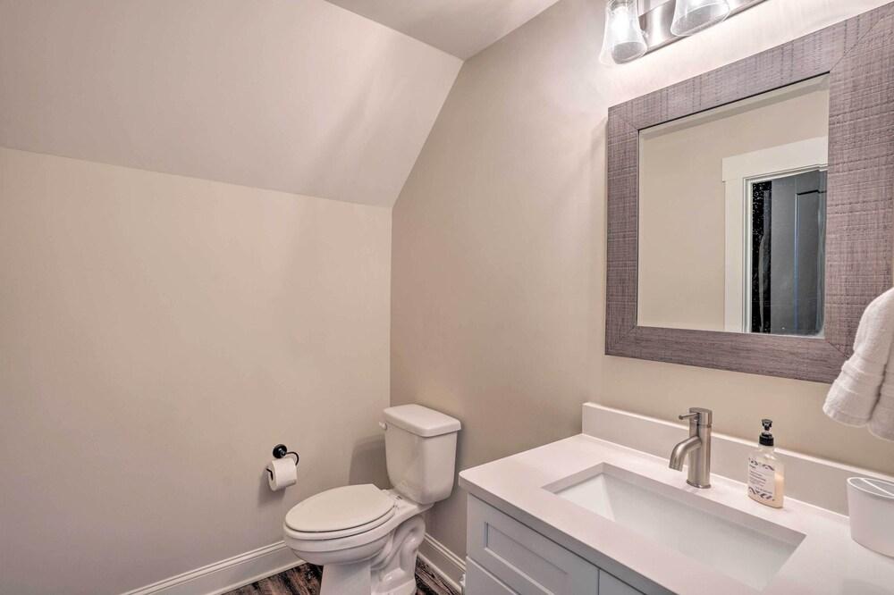 Scenic Mtn Retreat w/ Wooded Backyard + Fire Pit!