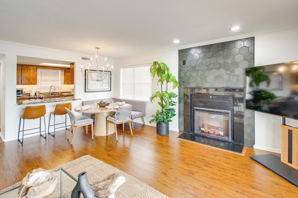 Sunset-view Resort Condo on Lake Hamilton!