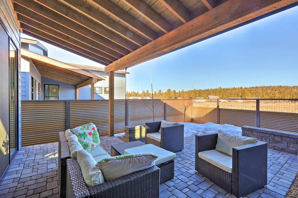 Flagstaff Home w/ Patios + Mount Humphries Views!